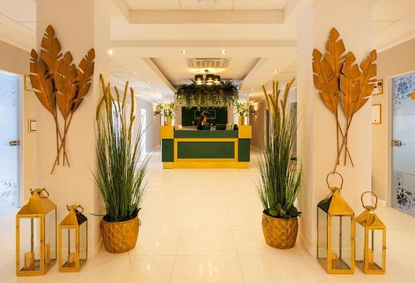 فندق Verde Montana Wellness & Spa