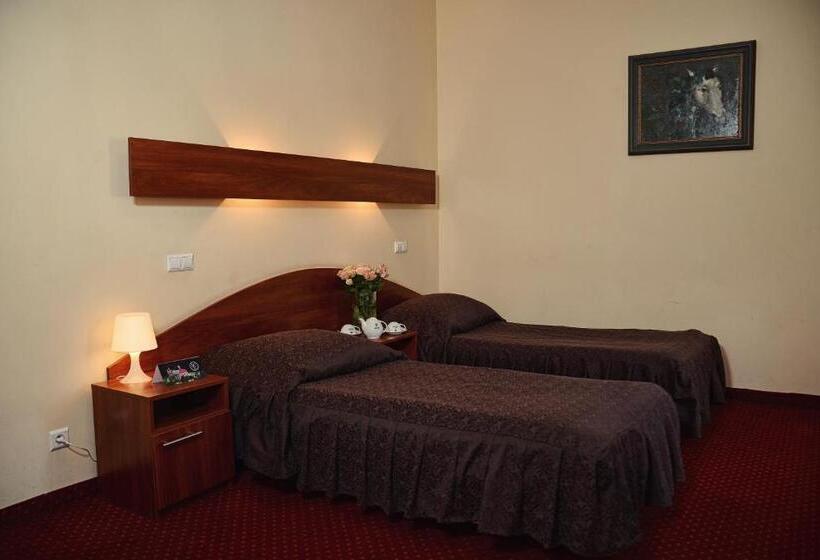 בית מלון כפרי Zamkowy