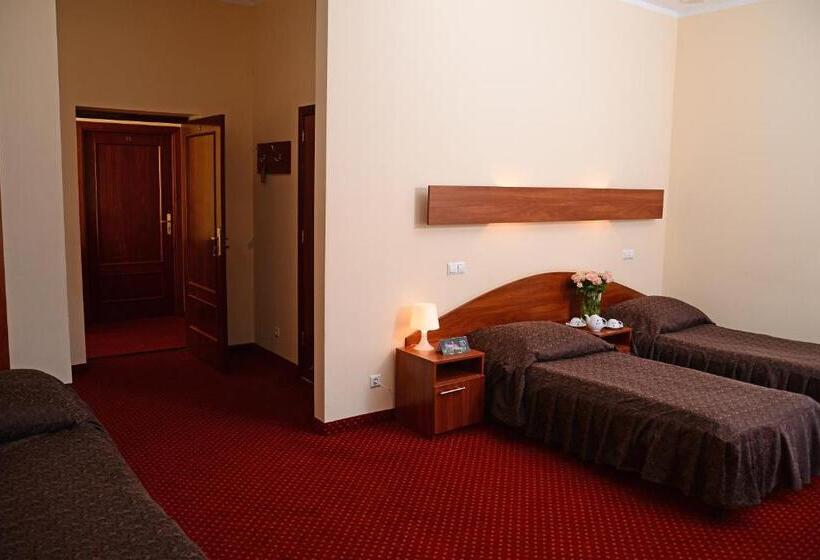 בית מלון כפרי Zamkowy