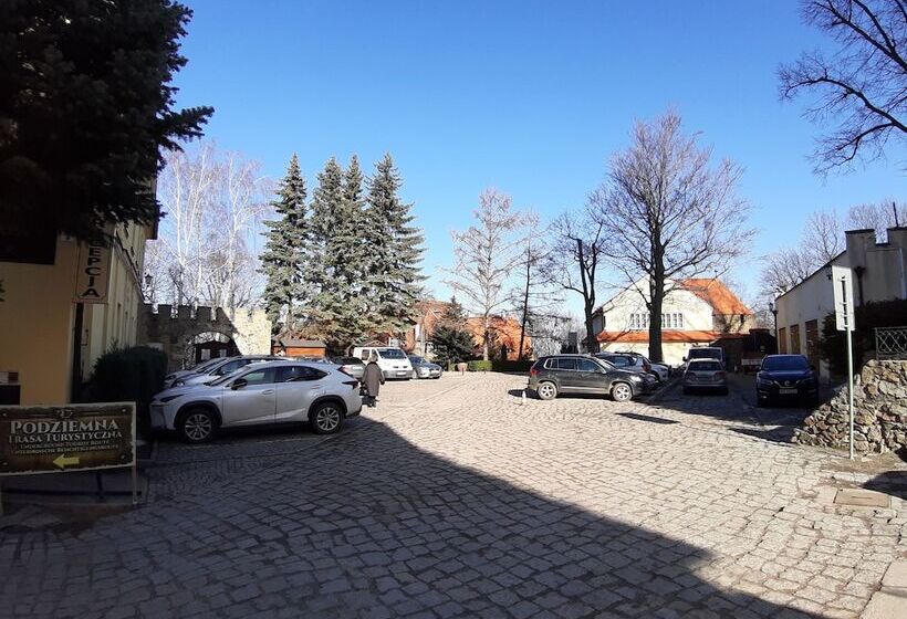 בית מלון כפרי Zamkowy