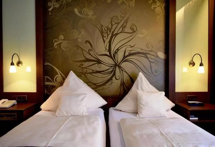 فندق Zum Waldnaabtal