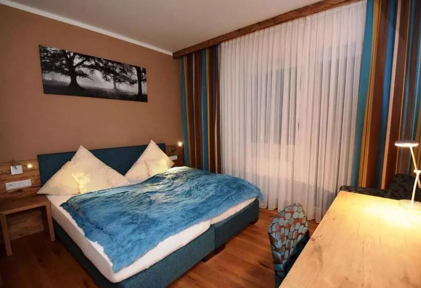 فندق Zum Waldnaabtal