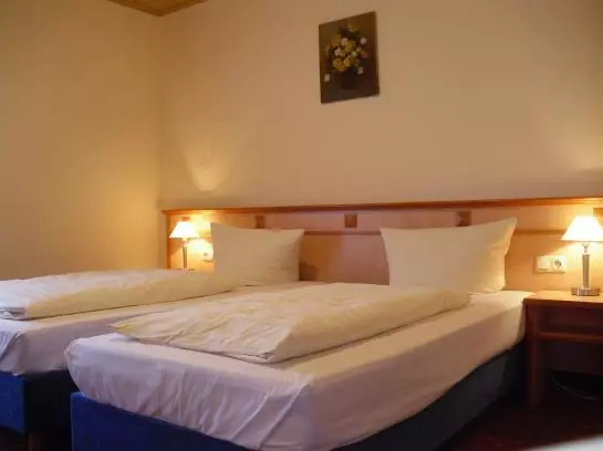 פנסיון Landgasthof Zur Quelle