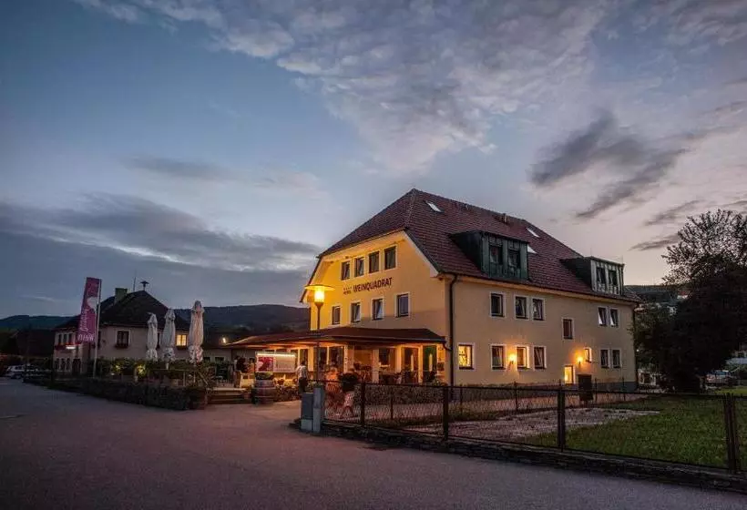 Panzió Garni Weinquadrat