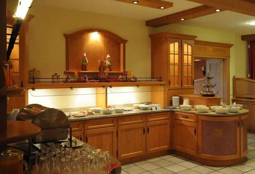 펜션 & Restaurant Post