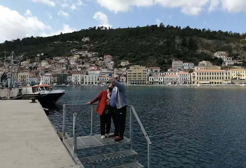 Hotelli Elaionas Studios