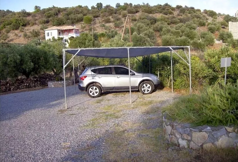 Hotelli Elaionas Studios