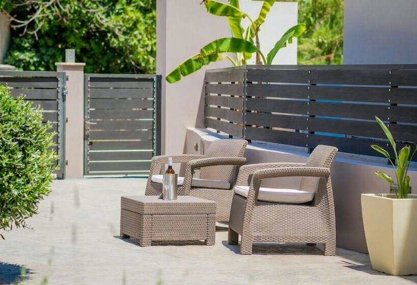 پانسیون Nikos & Maria Studios Ii