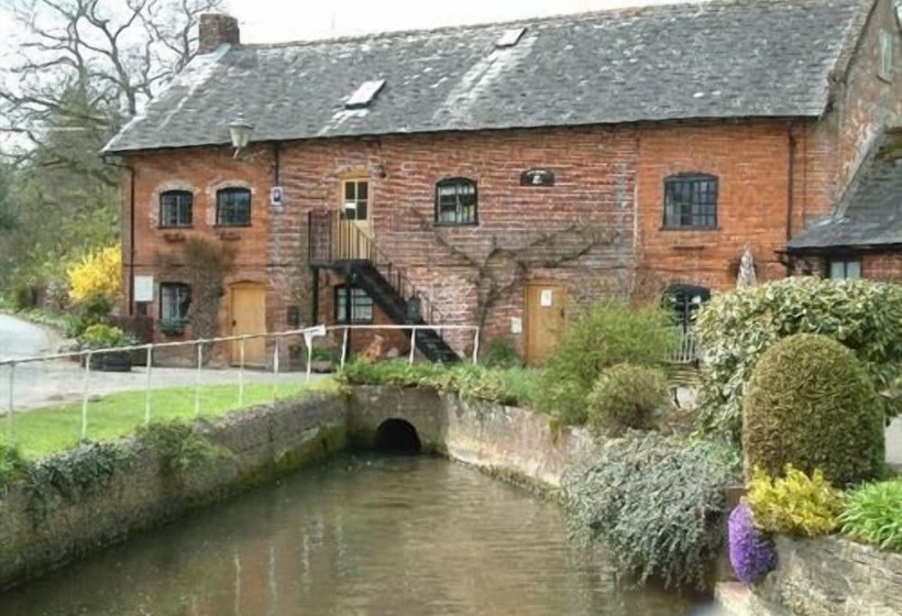 צימר Alderholt Mill