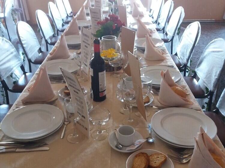 Hostal Restaurante Delfin