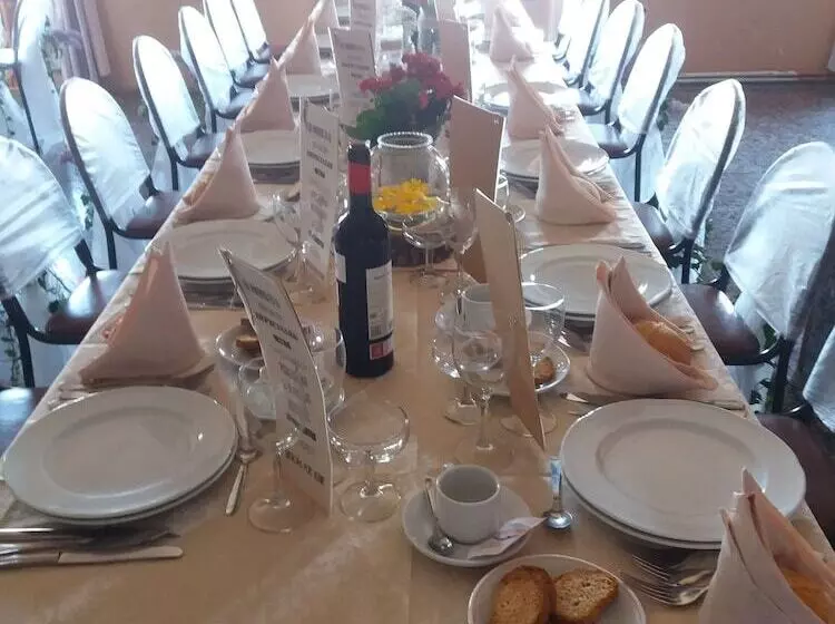 Hostal Restaurante Delfin