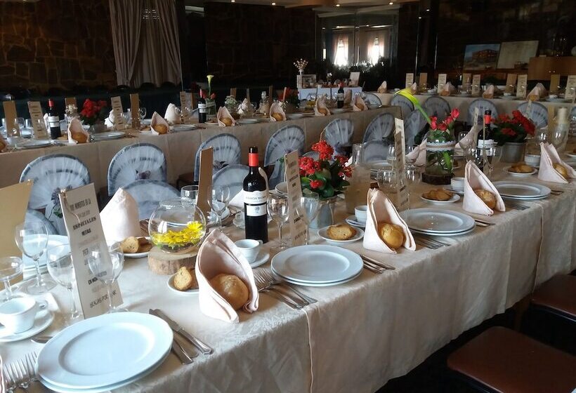 Hostal Restaurante Delfin