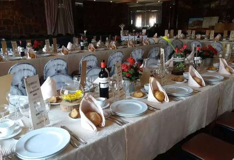 Hostal Restaurante Delfin