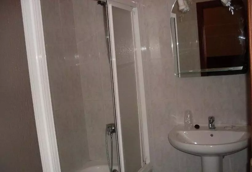 Hostal Restaurante Delfin