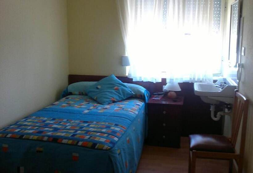 Hostal Restaurante Delfin