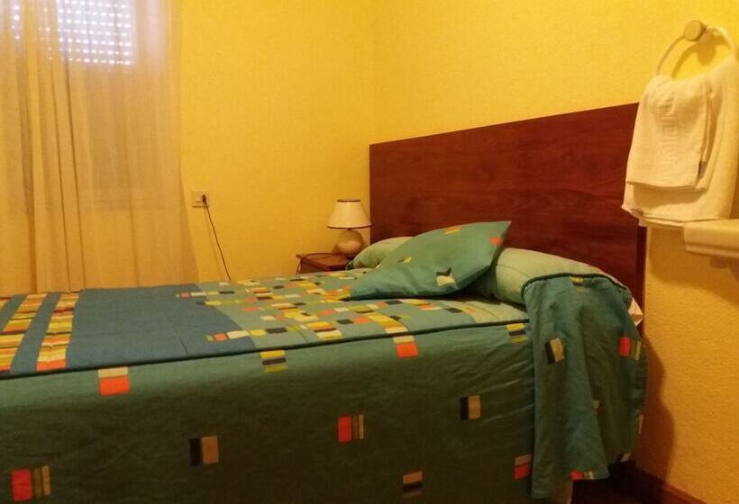 Hostal Restaurante Delfin