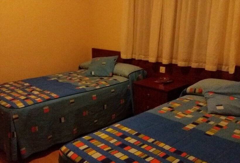 Hostal Restaurante Delfin