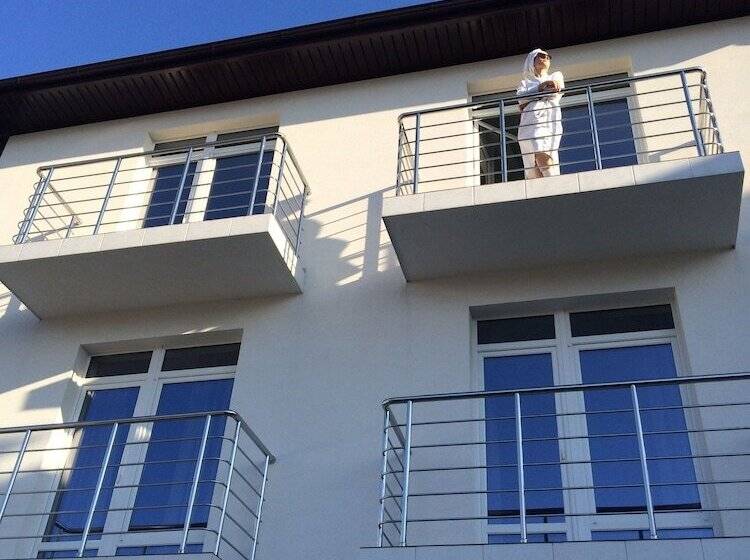 هتل Family Stories