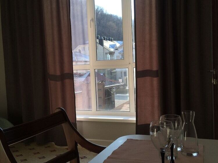 هتل Family Stories