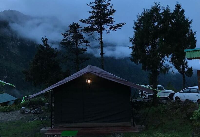 בית מלון כפרי Ourguest Camp Lachung
