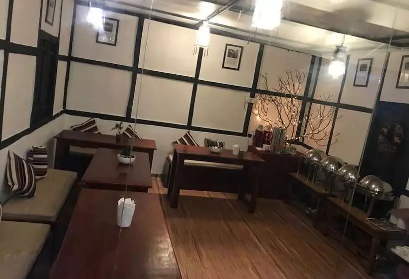 Hotelli Ourguest Camp Lachung