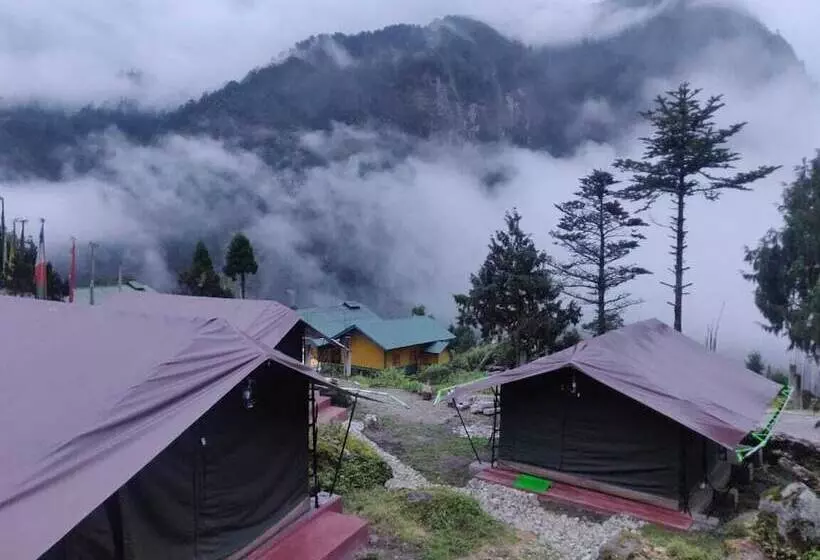 Hotelli Ourguest Camp Lachung