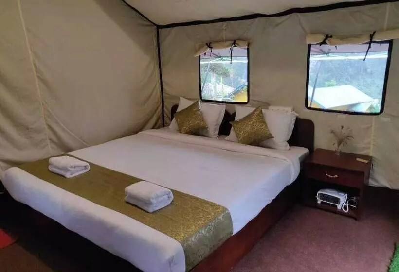 Hotelli Ourguest Camp Lachung