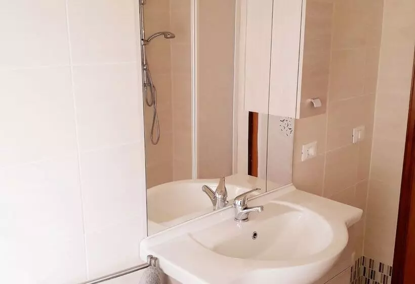 Hotelli The Residence Of The Ronchi