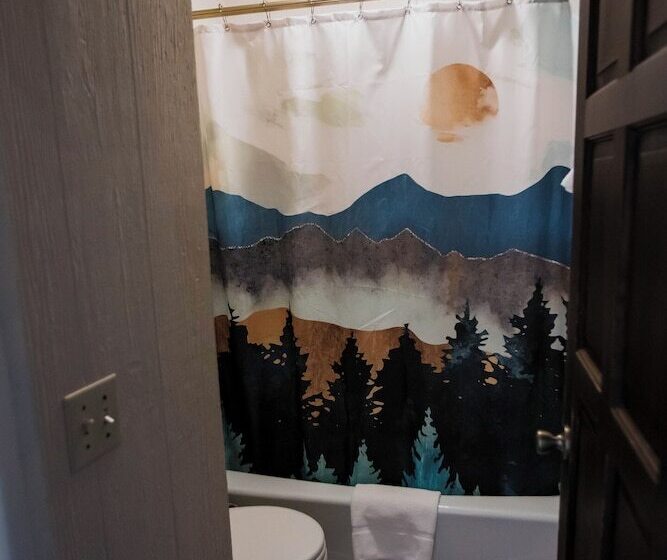 فندق The Viking Lodge   Downtown Winter Park, Colorado