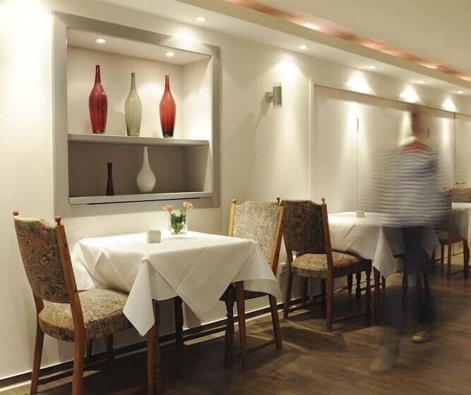 בית מלון כפרי Zur Post