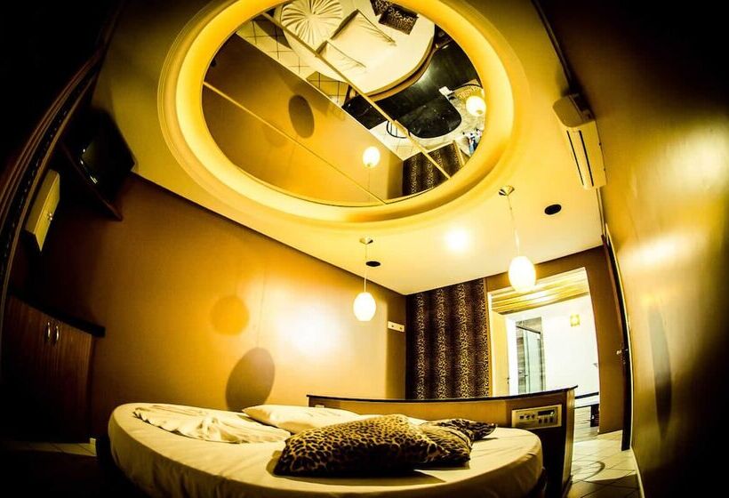 Motel Paradiso Fantasy   Adults Only