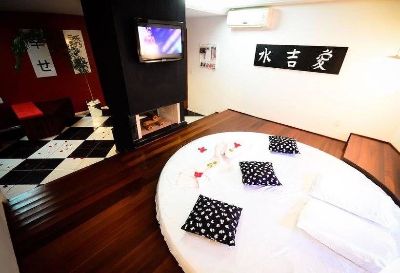 Motel Paradiso Fantasy   Adults Only