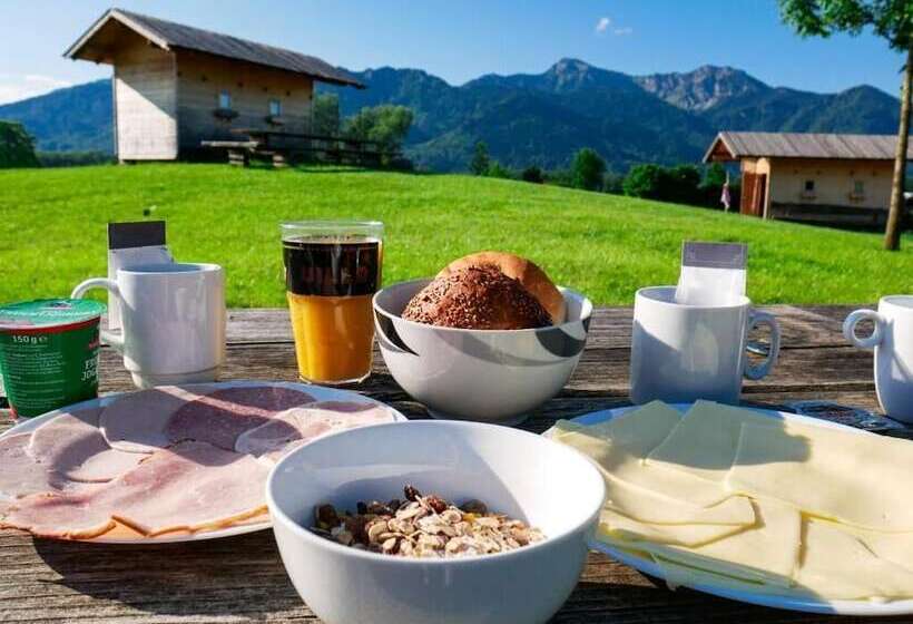 渡假胜地  Almdorado