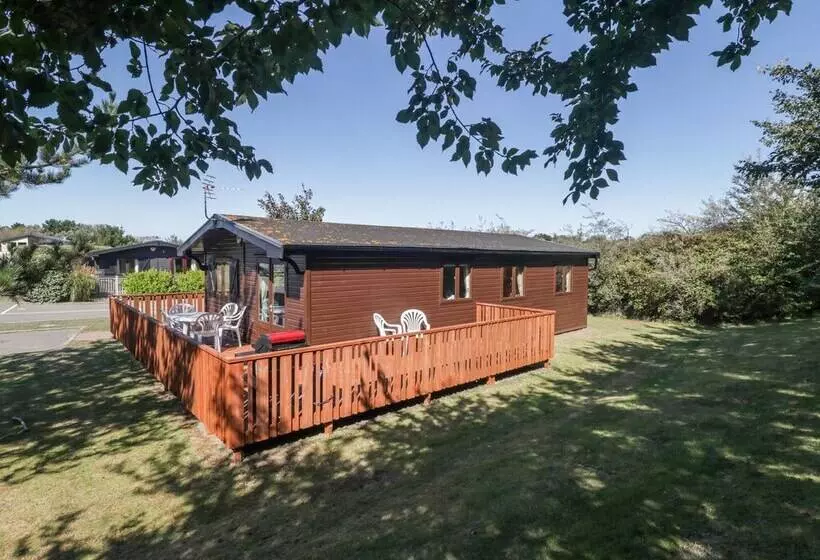 16 Amber Wood Lodge