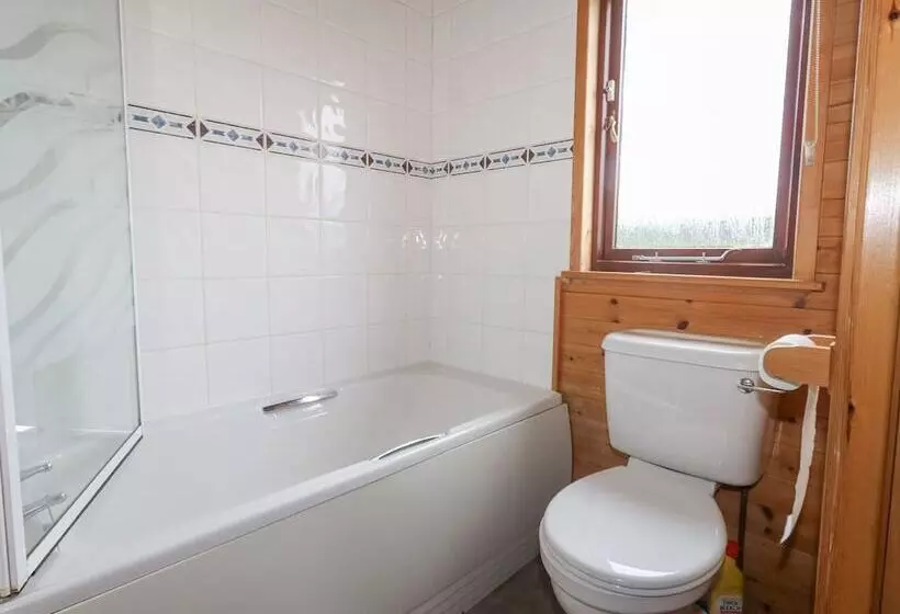 16 Amber Wood Lodge