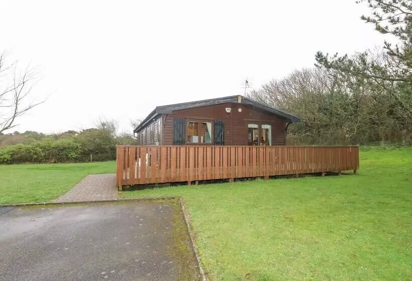 16 Amber Wood Lodge