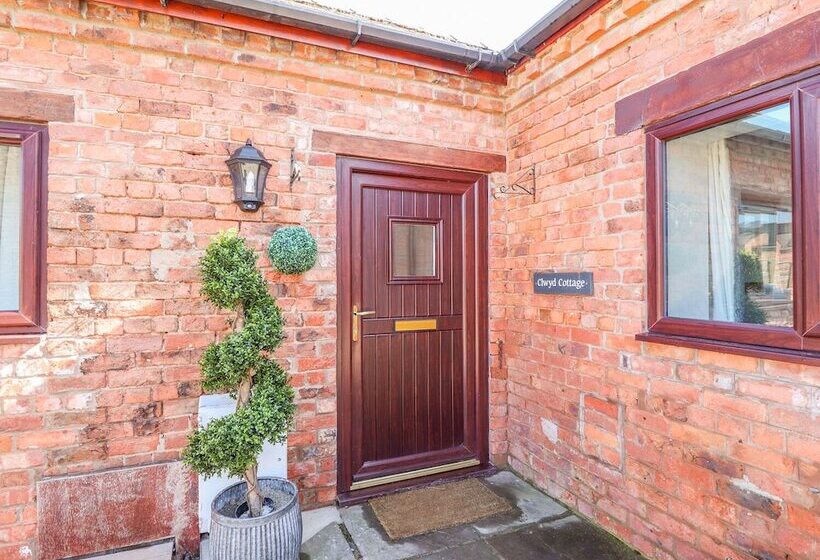 Clwyd Cottage