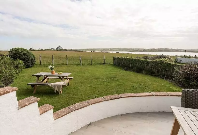 Cwtch Cottage