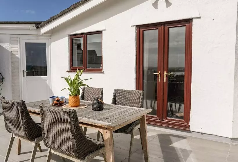 Cwtch Cottage