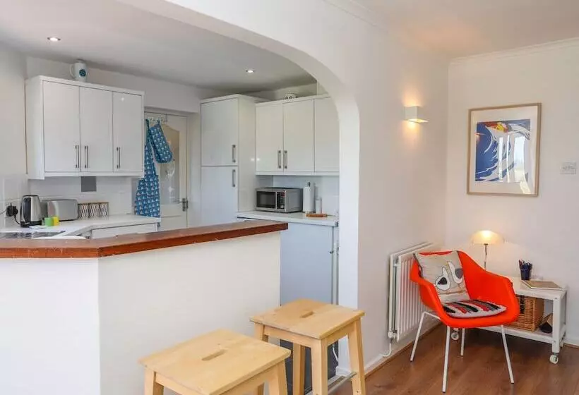 Cwtch Cottage