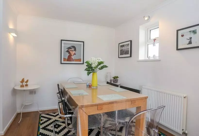 Cwtch Cottage