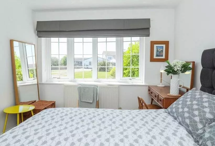 Cwtch Cottage