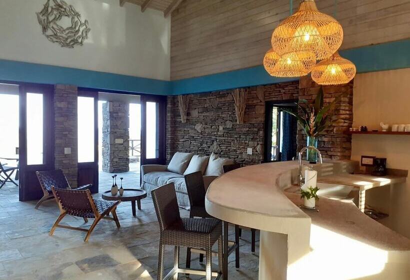 Escape Boutique Hotel And Beach Bar