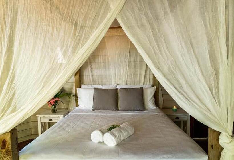 Escape Boutique Hotel And Beach Bar