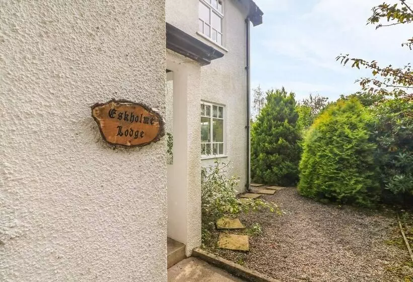 Eskholme Lodge