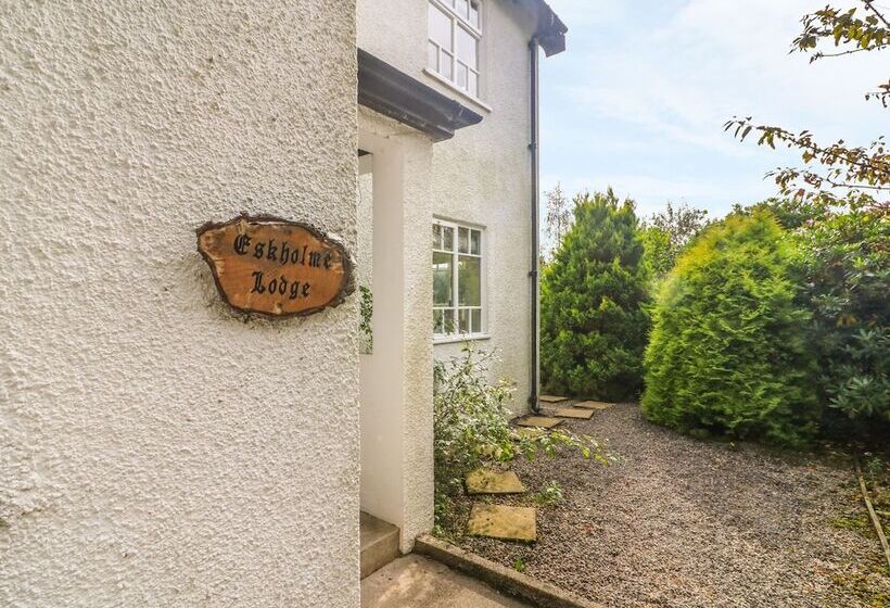 Eskholme Lodge