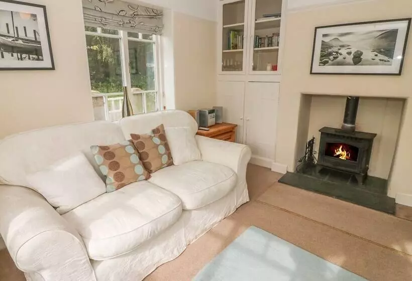 Eskholme Lodge