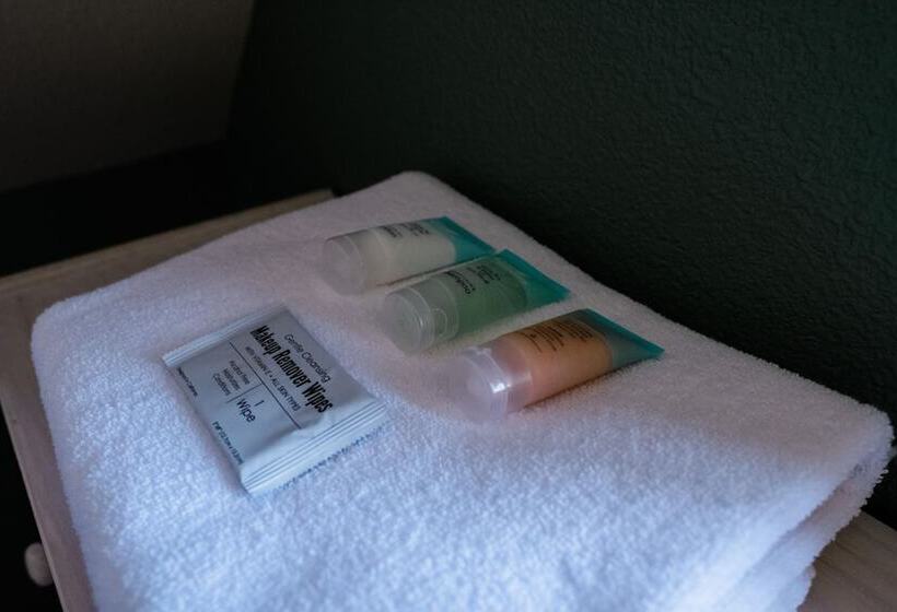 Hillside Cottage Retreat