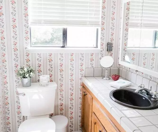 Hillside Cottage Retreat