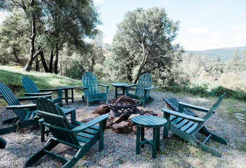 Hillside Cottage Retreat